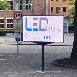 Led reclamemast RIVM on site